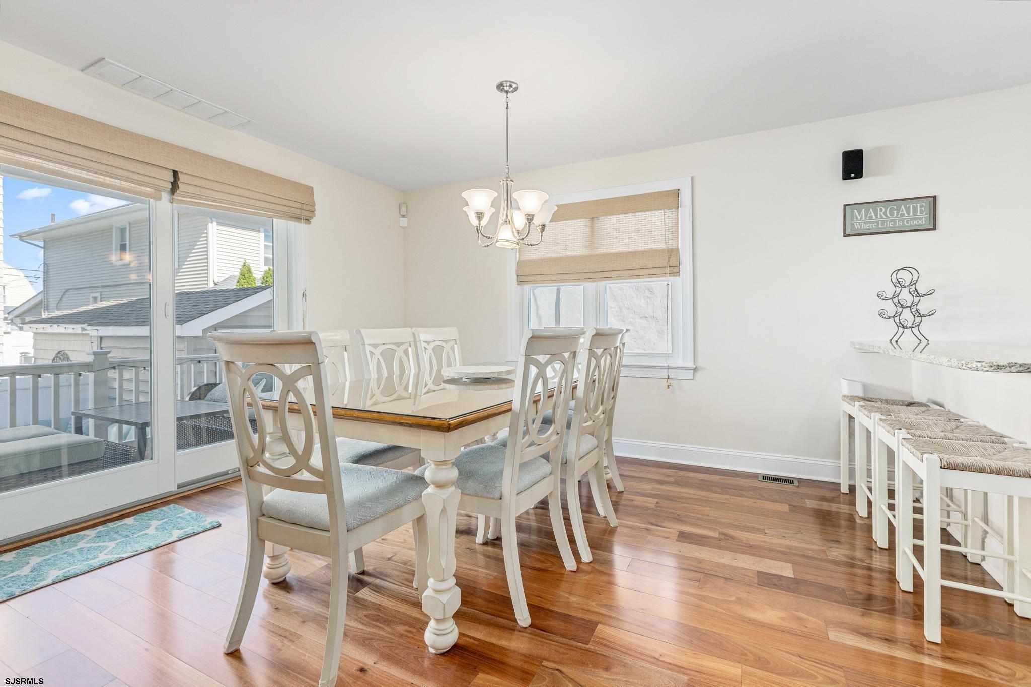 29 N Iroquois Ave