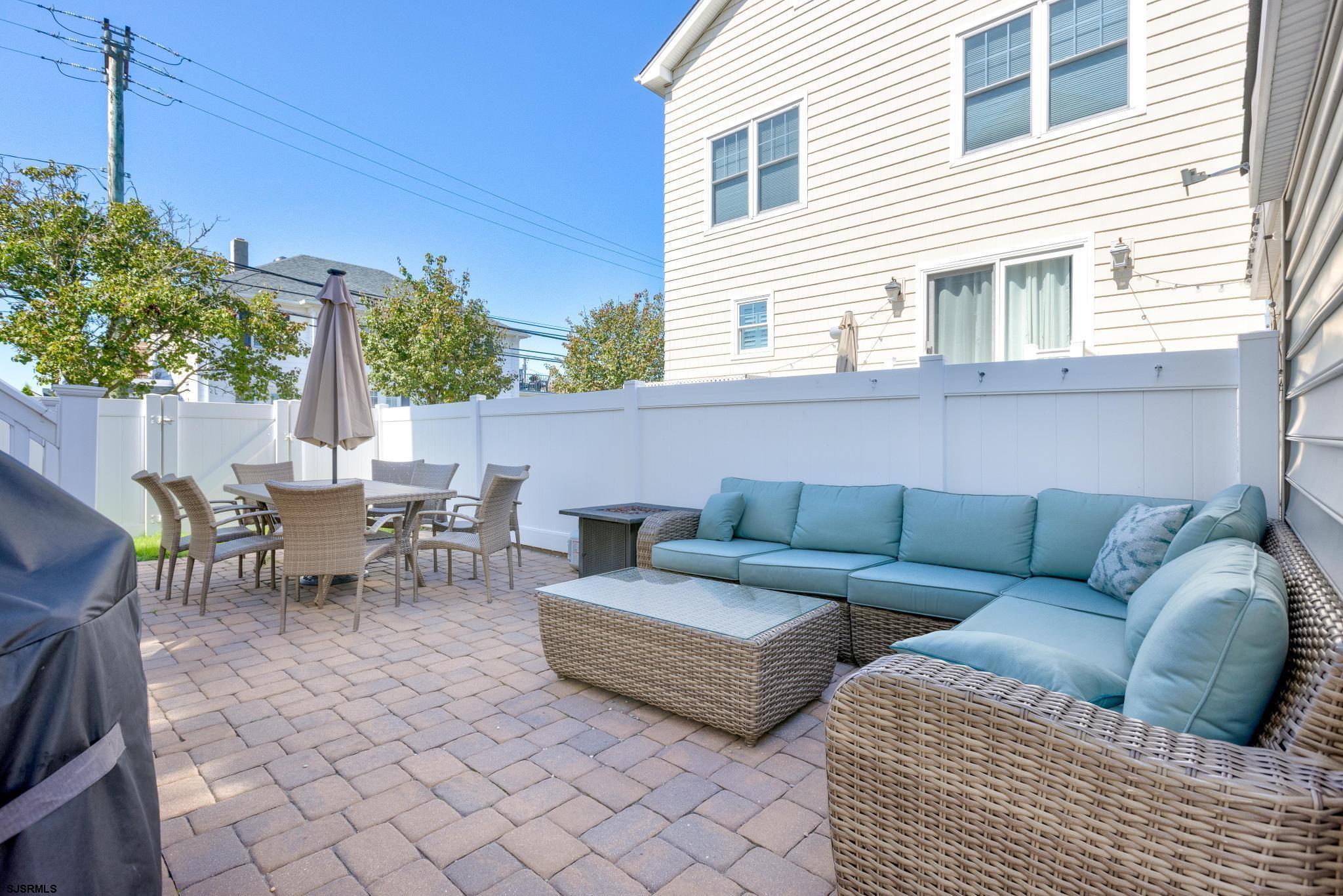 29 N Iroquois Ave