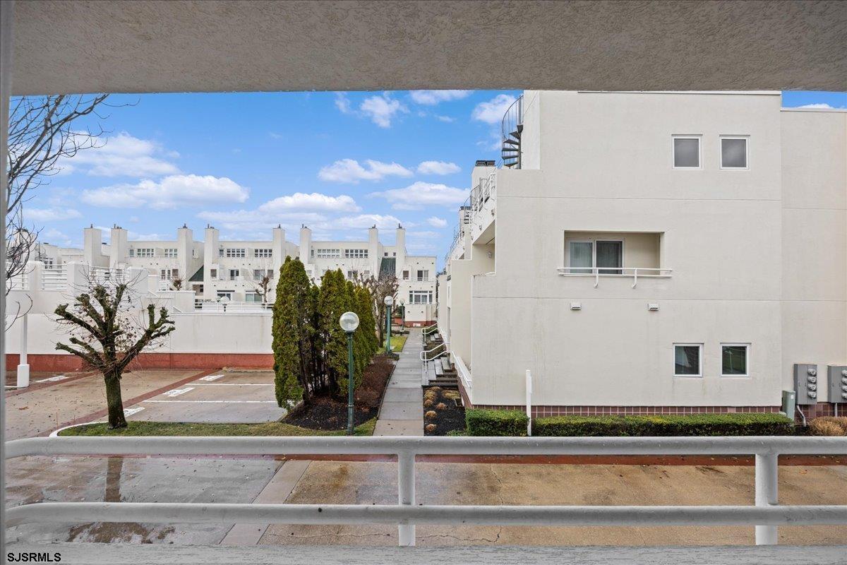 7701 Atlantic Ave Unit: 15