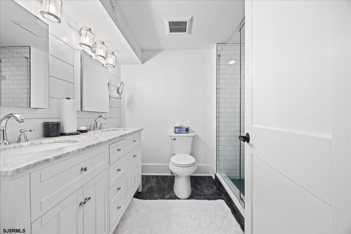 7701 Atlantic Ave Unit: 15