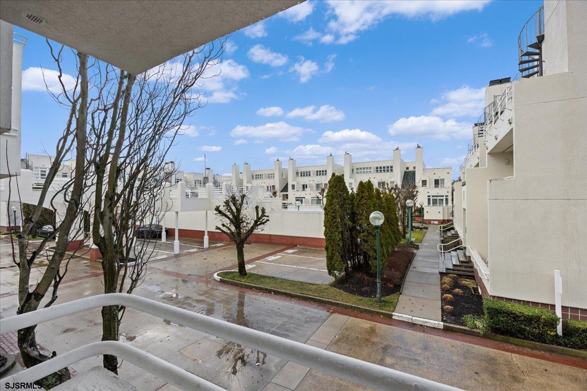 7701 Atlantic Ave Unit: 15