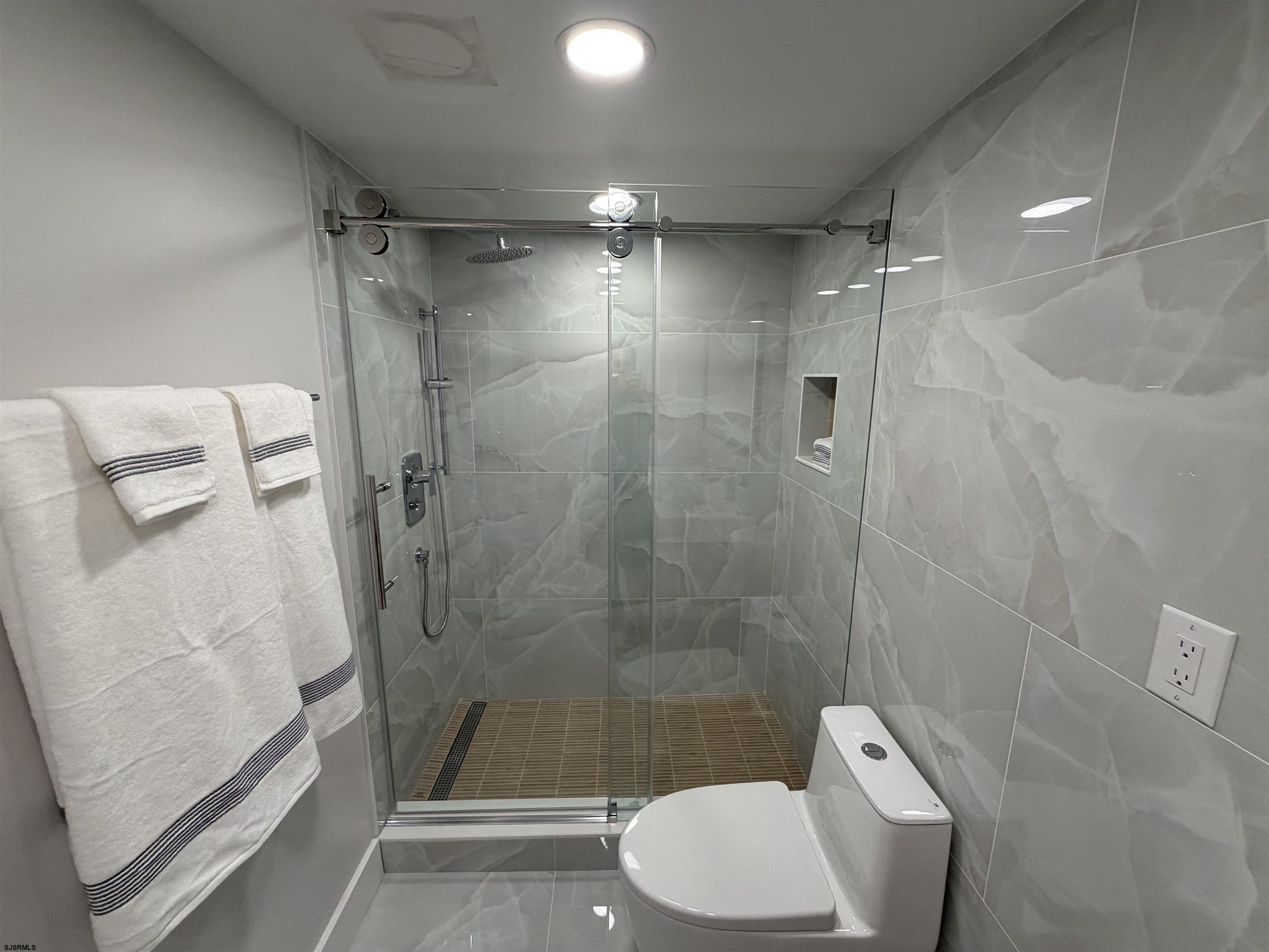 9600 Atlantic Ave Unit: 1711