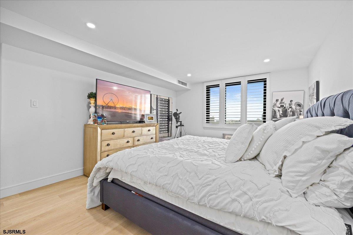 100 S Berkley Square Unit: 12F