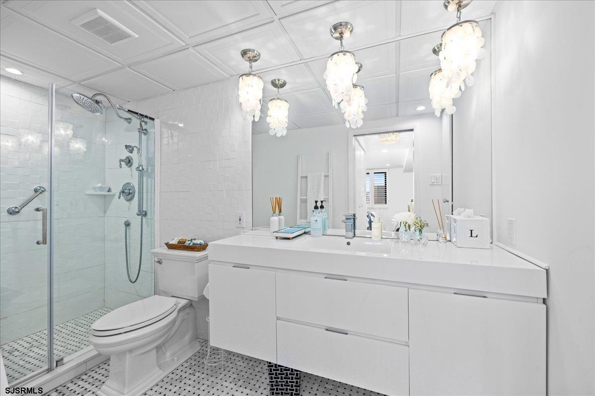 100 S Berkley Square Unit: 12F