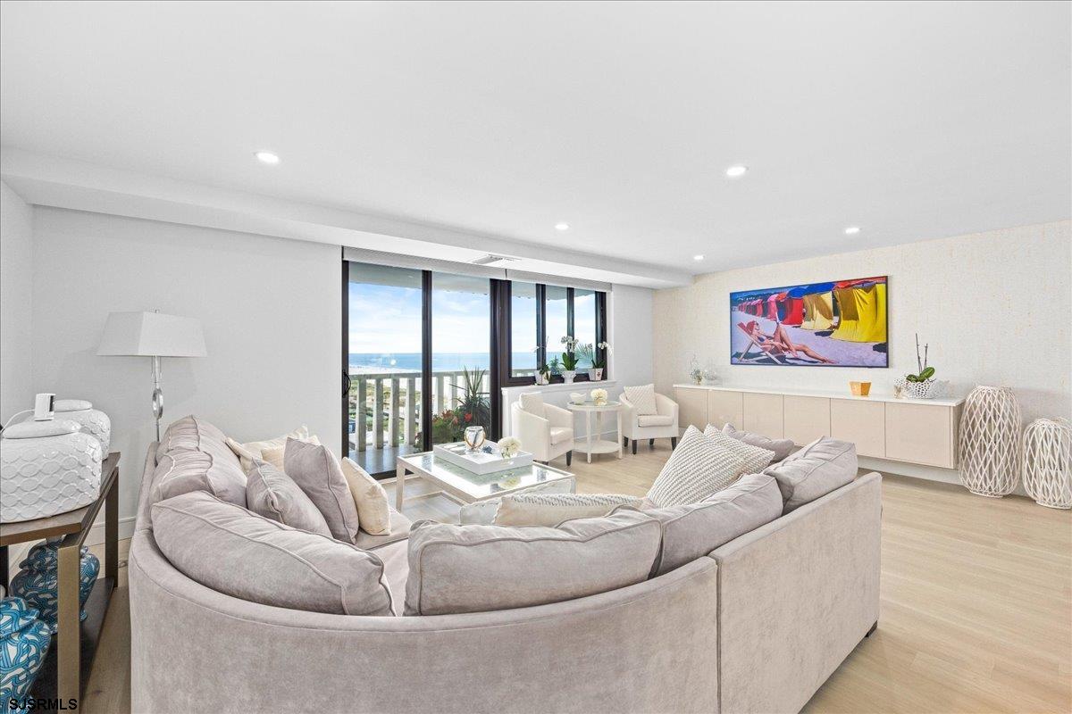 100 S Berkley Square Unit: 12F