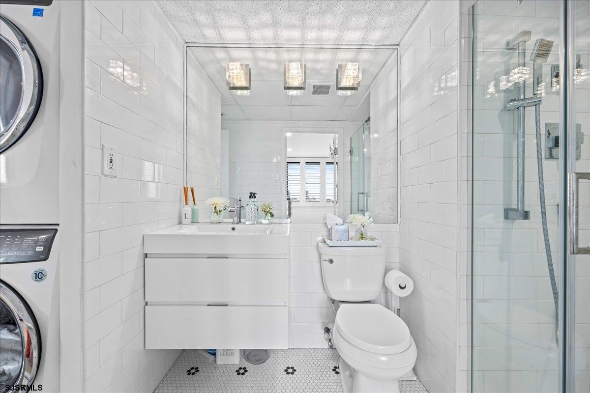 100 S Berkley Square Unit: 12F