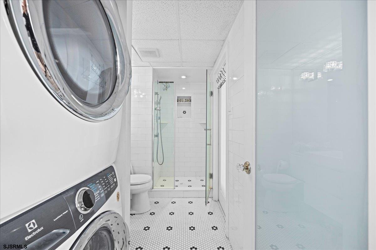 100 S Berkley Square Unit: 12F