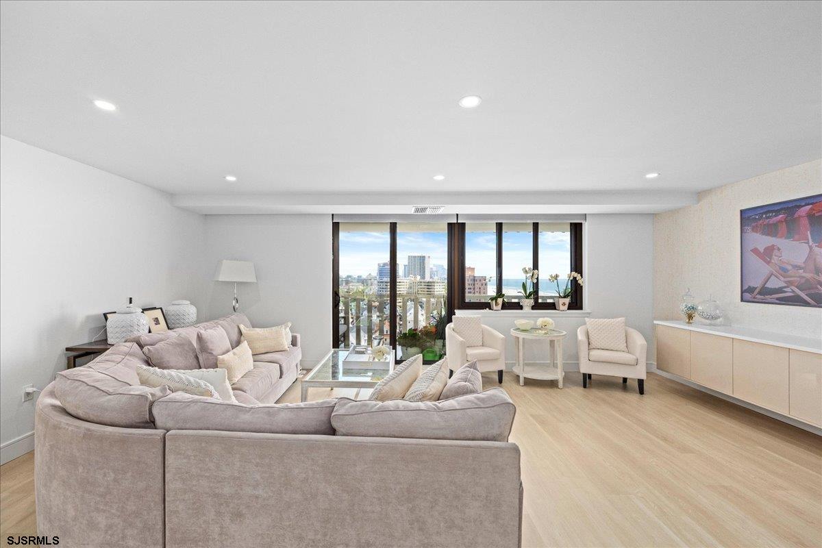 100 S Berkley Square Unit: 12F