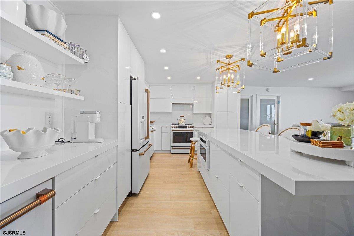 100 S Berkley Square Unit: 12F