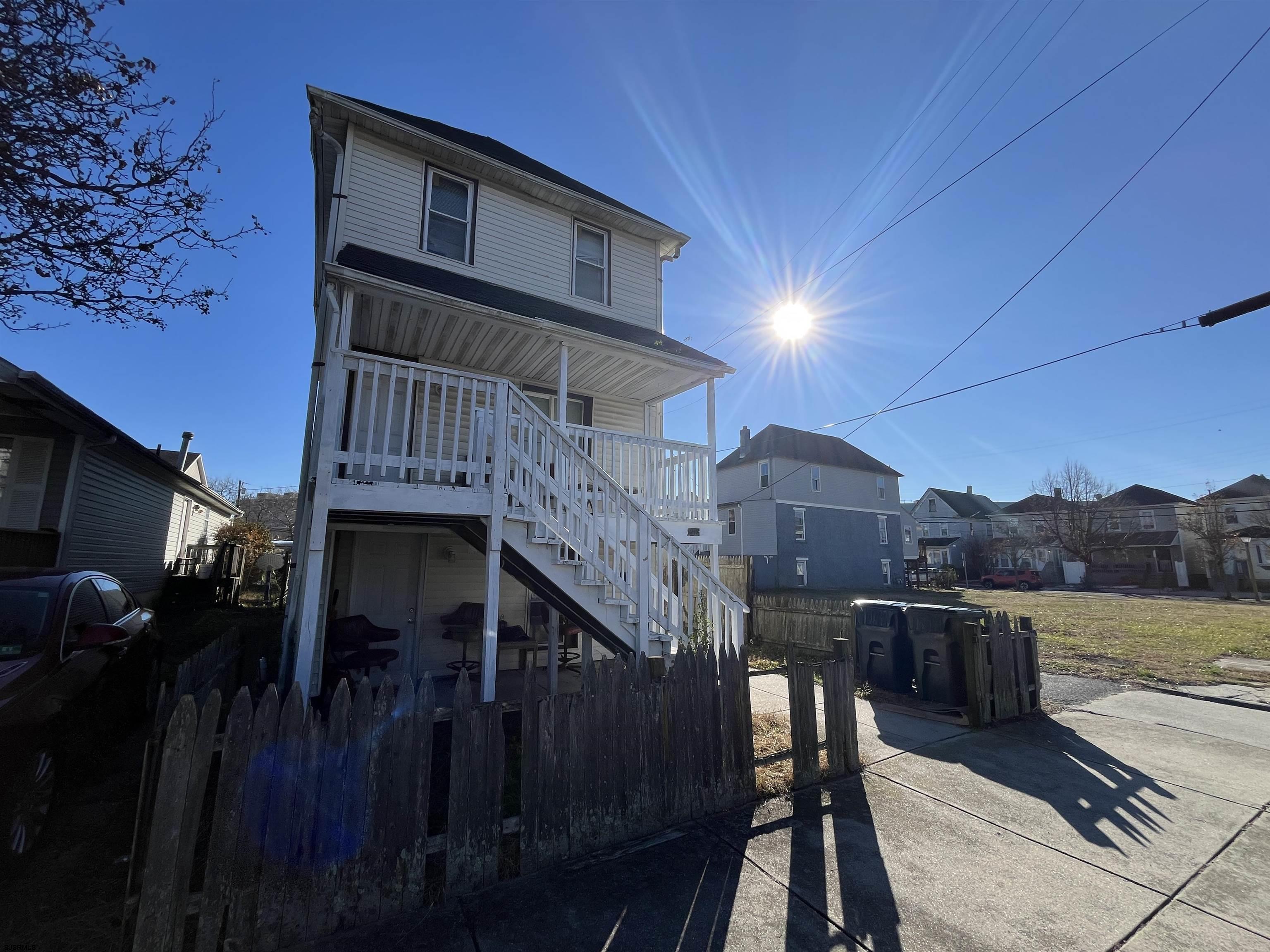 1918 Caspian Ave