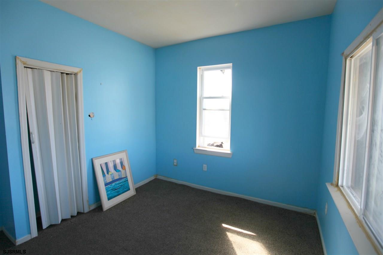 1918 Caspian Ave