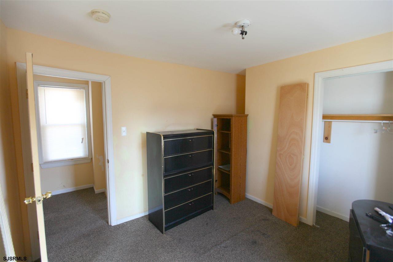 1918 Caspian Ave
