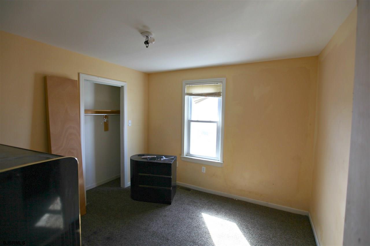 1918 Caspian Ave