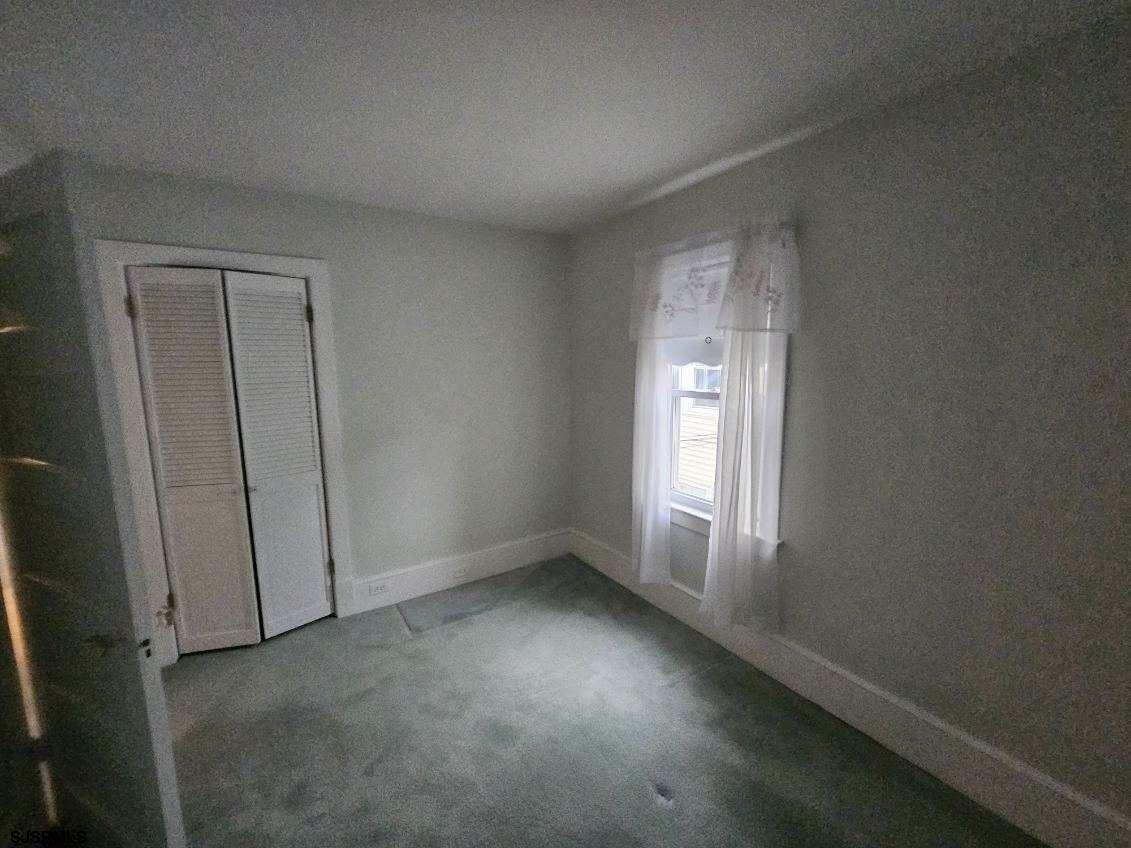 1 N Jackson Ave