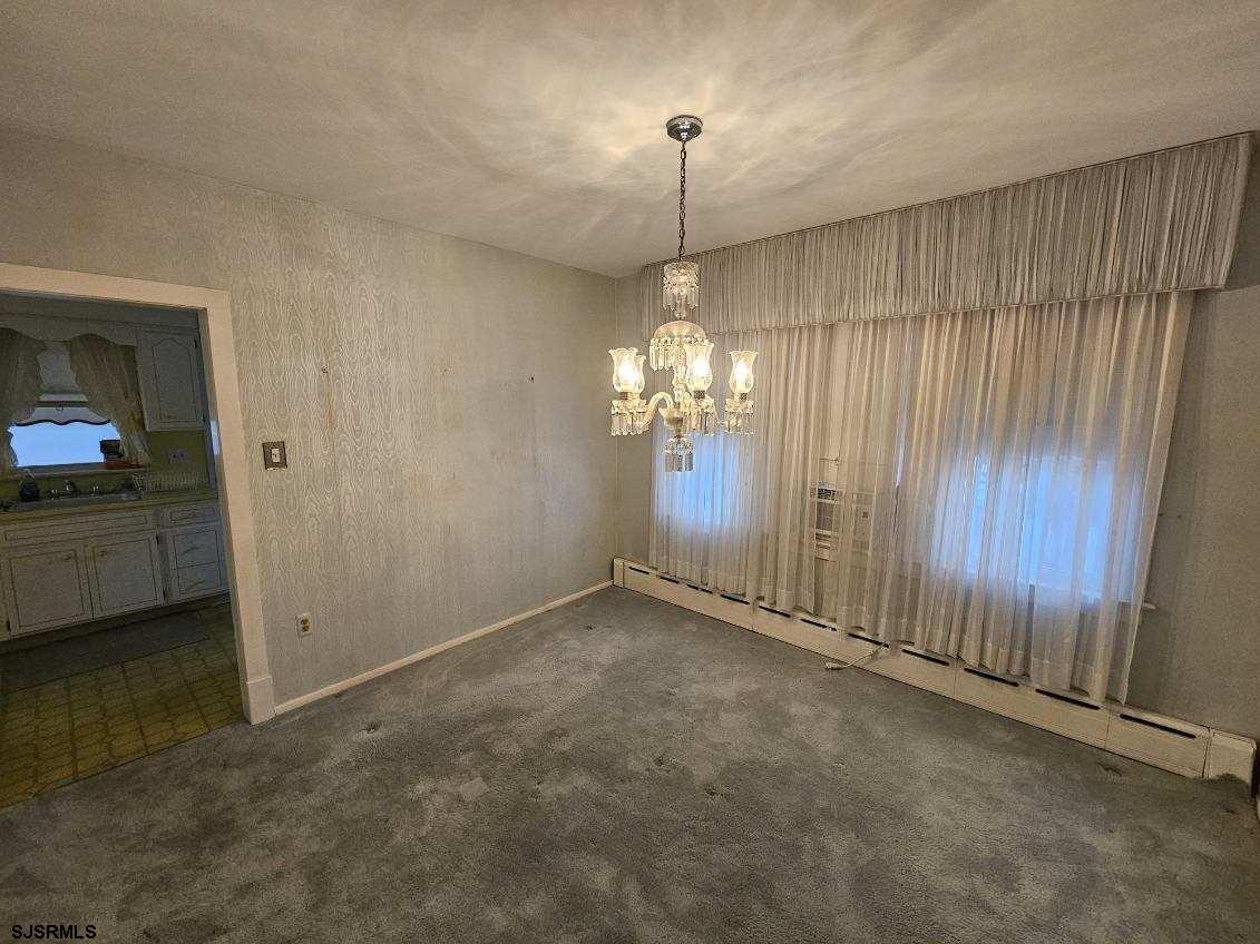 1 N Jackson Ave