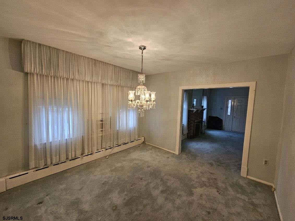 1 N Jackson Ave