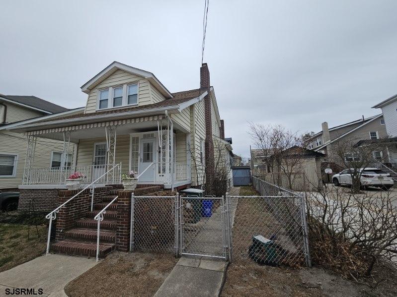 1 N Jackson Ave