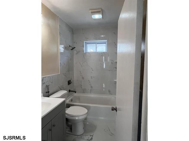 14 N Jackson Ave