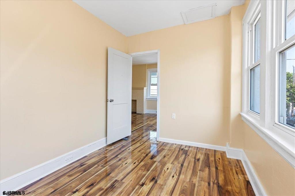 14 N Jackson Ave