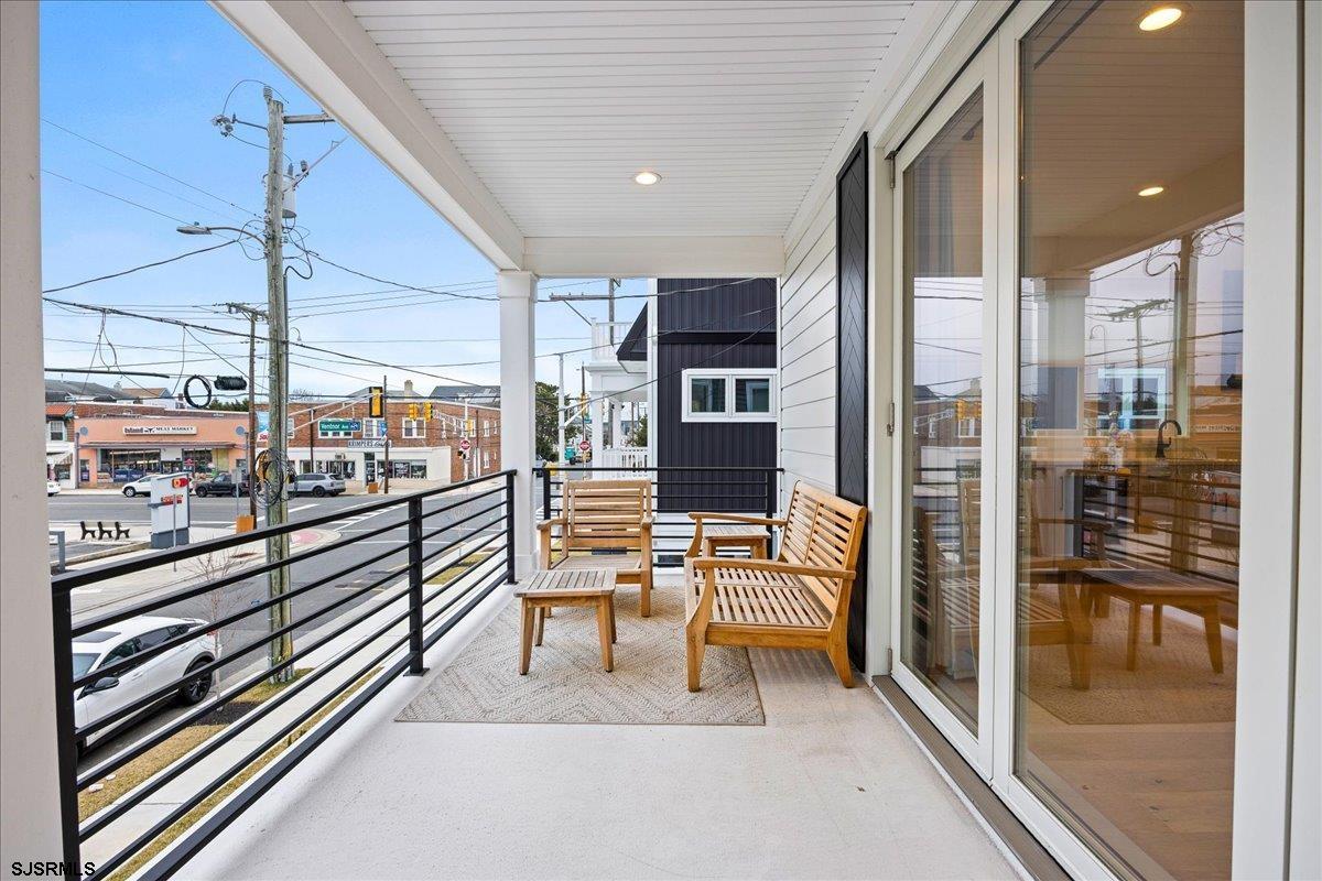 3 S Portland Ave