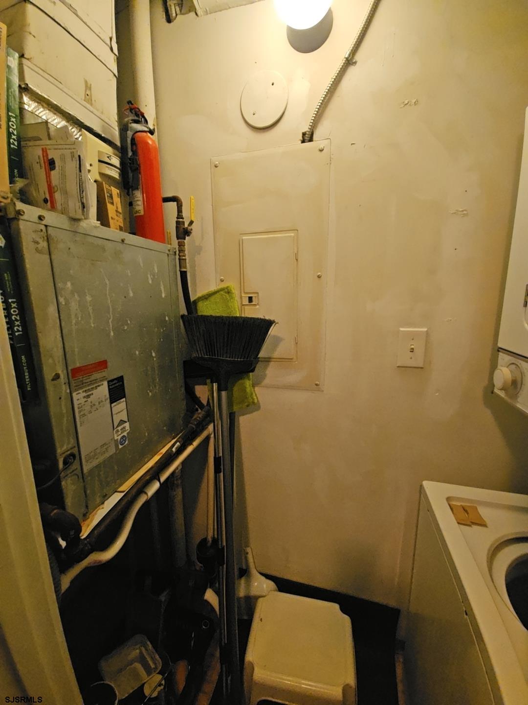 3851 Boardwalk Unit: 1408
