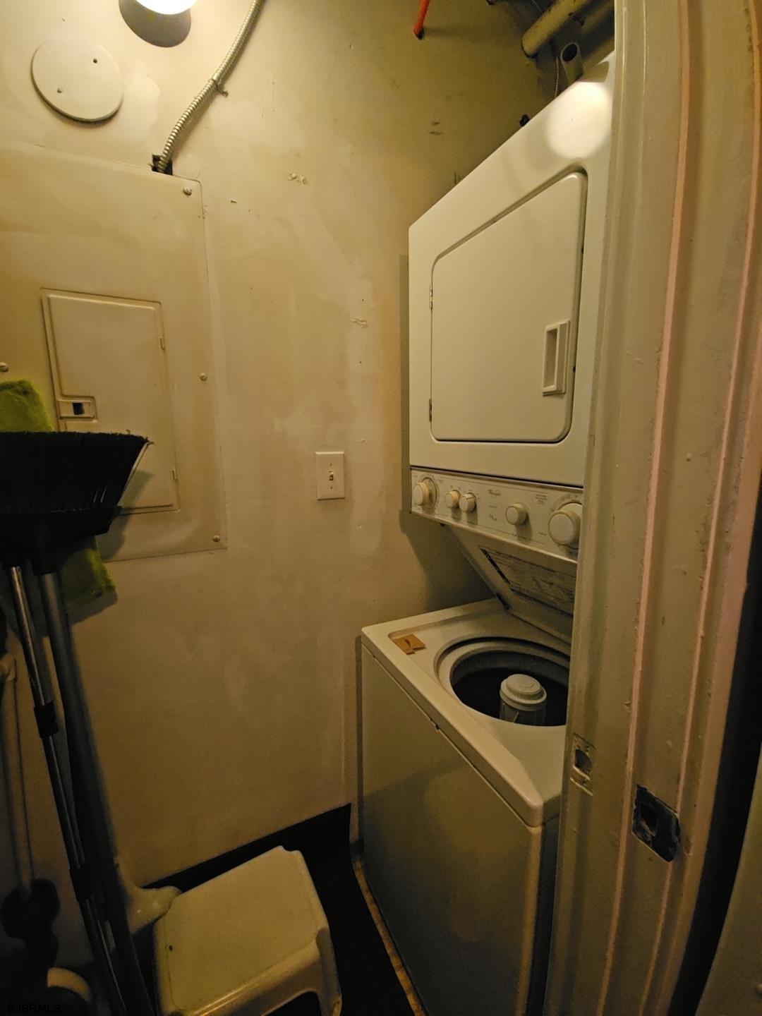3851 Boardwalk Unit: 1408