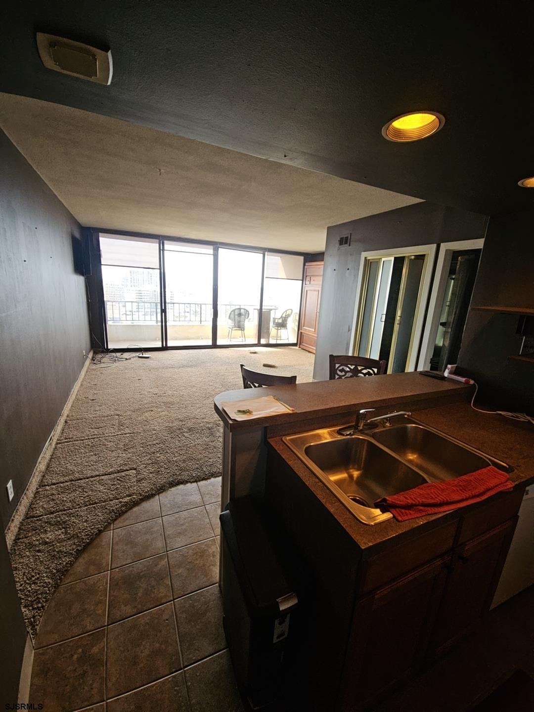 3851 Boardwalk Unit: 1408