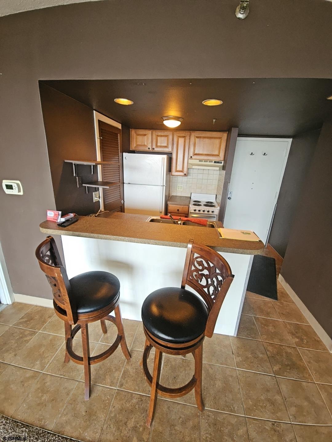 3851 Boardwalk Unit: 1408