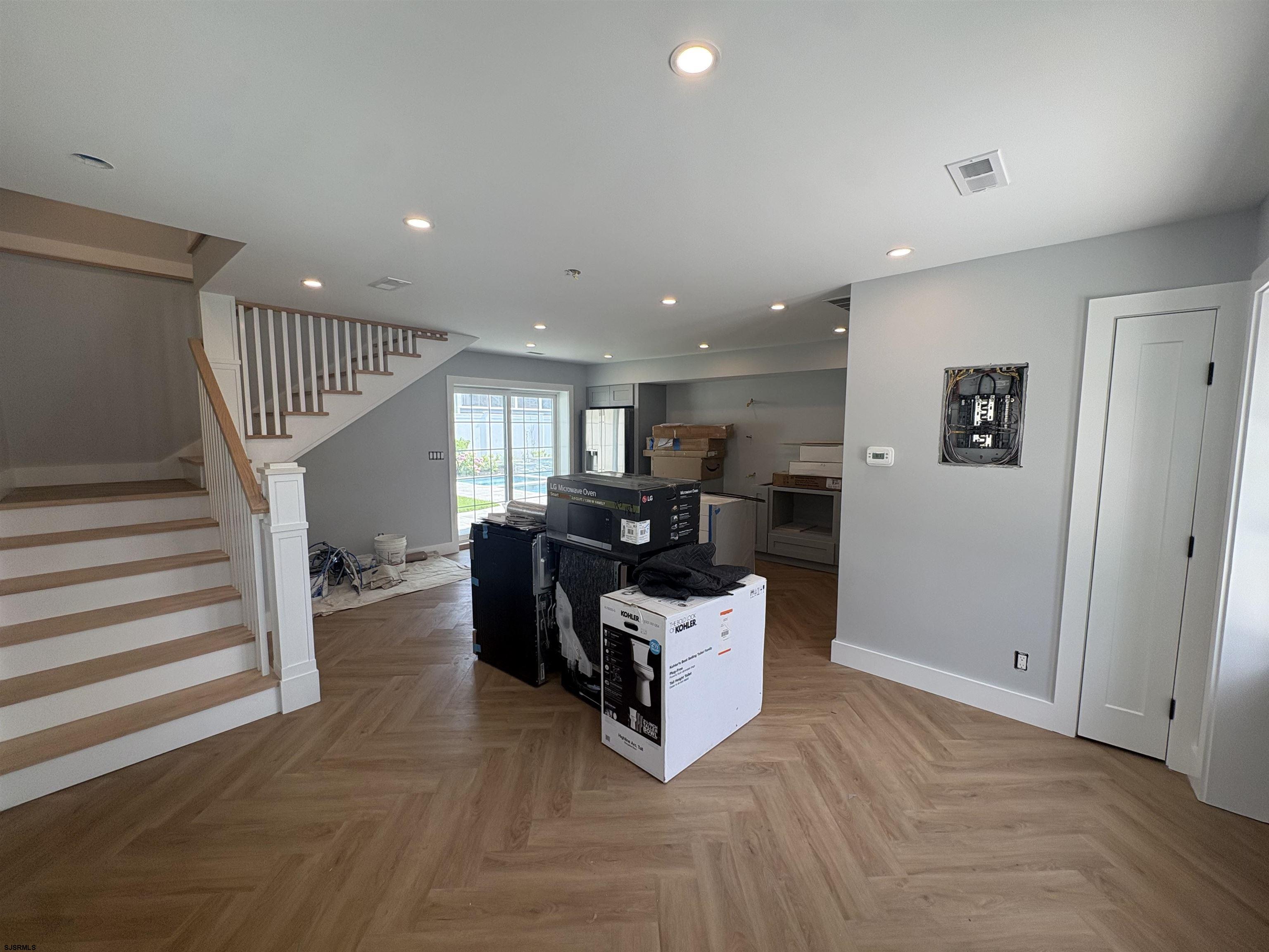 15 S Cornwall Ave