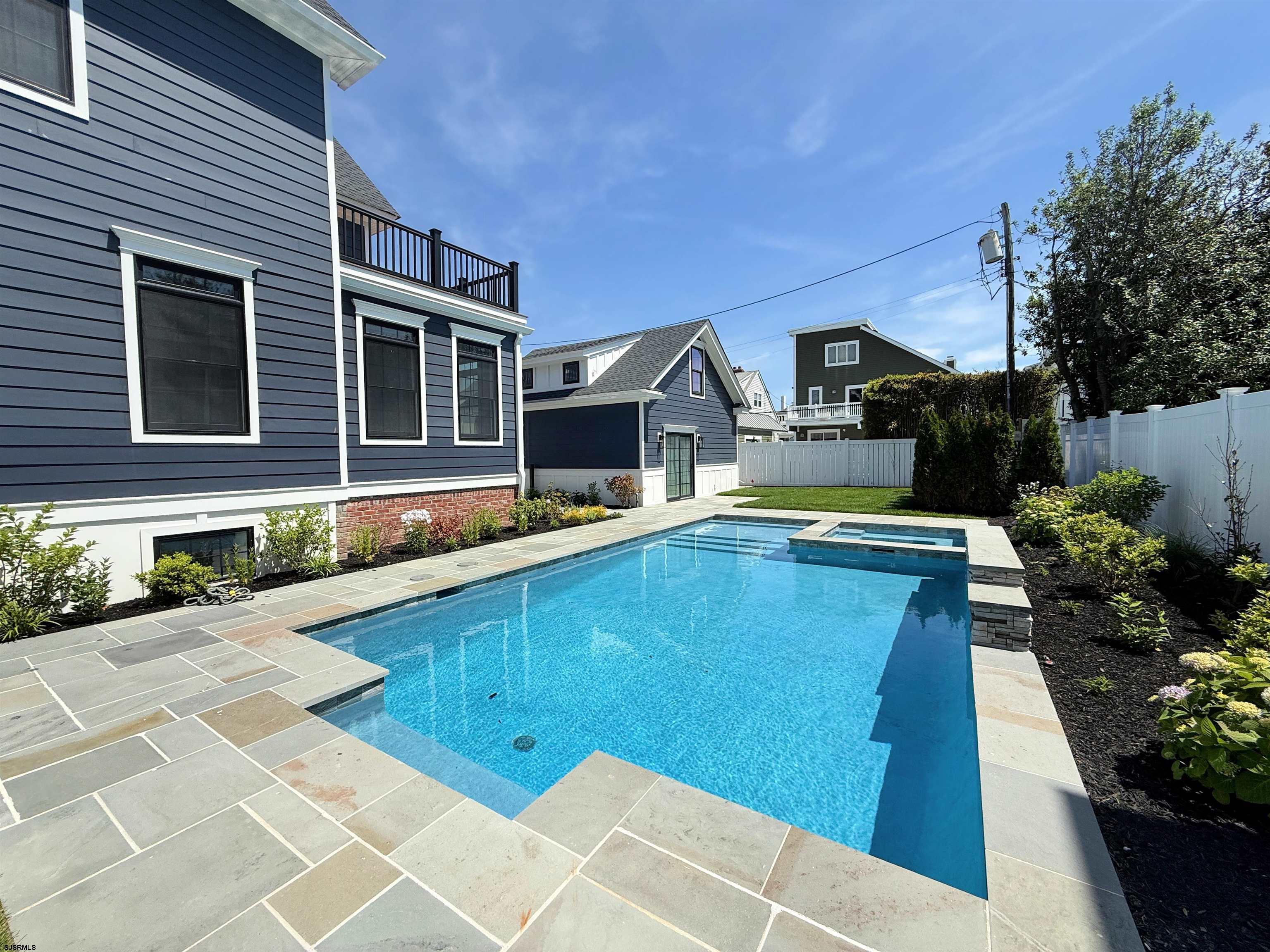 15 S Cornwall Ave