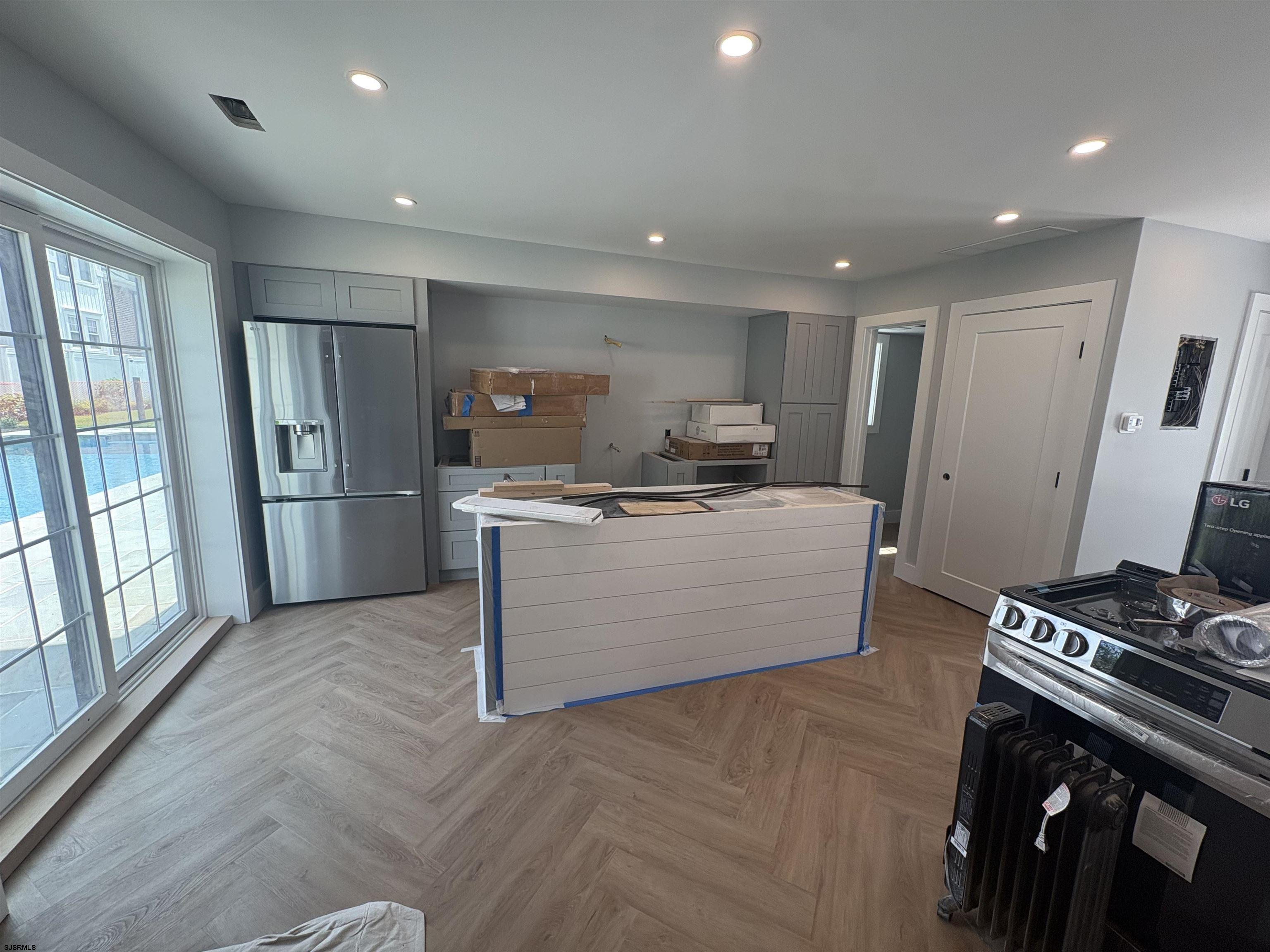 15 S Cornwall Ave
