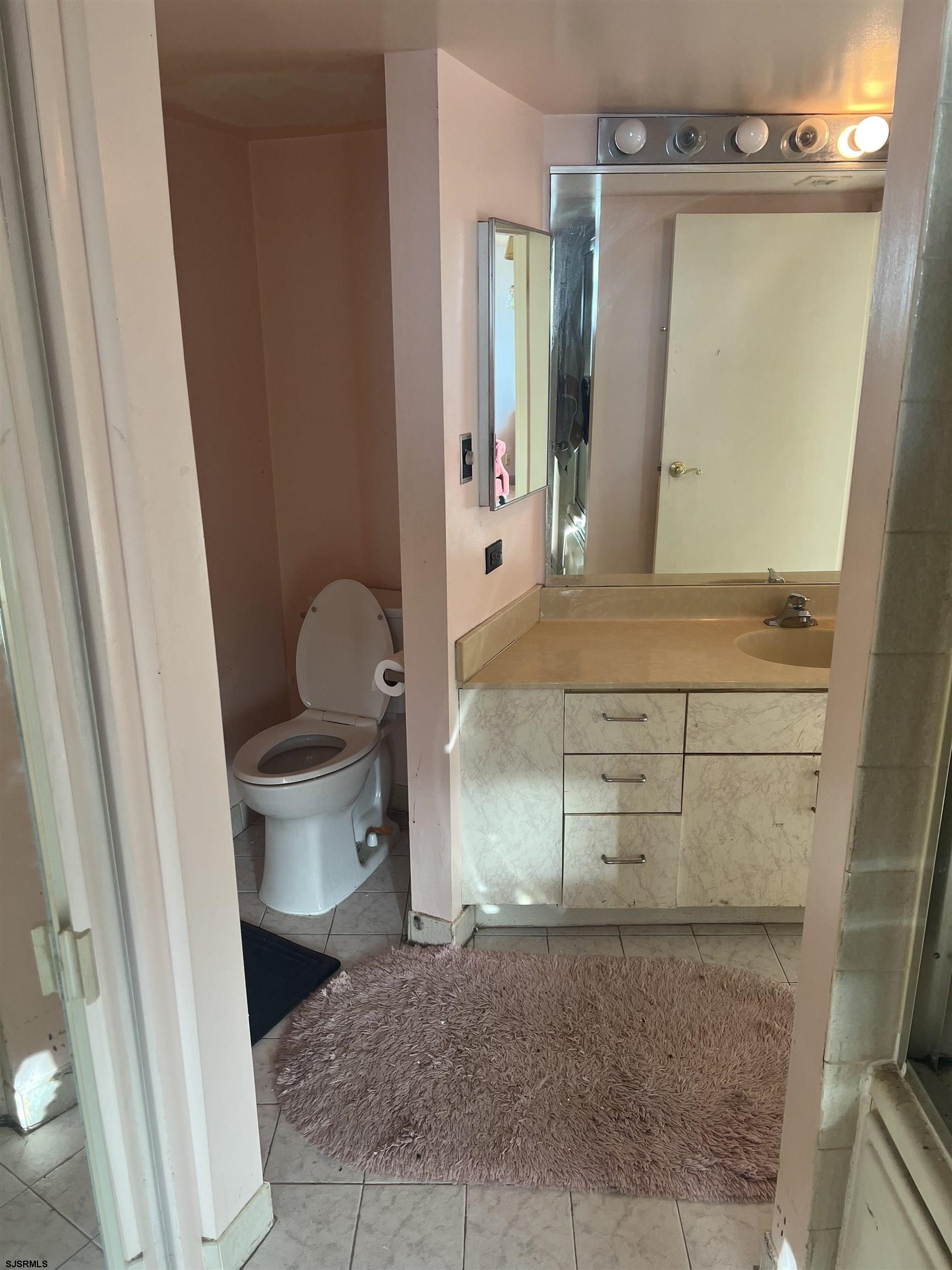 1515 Boardwalk Unit: 1809