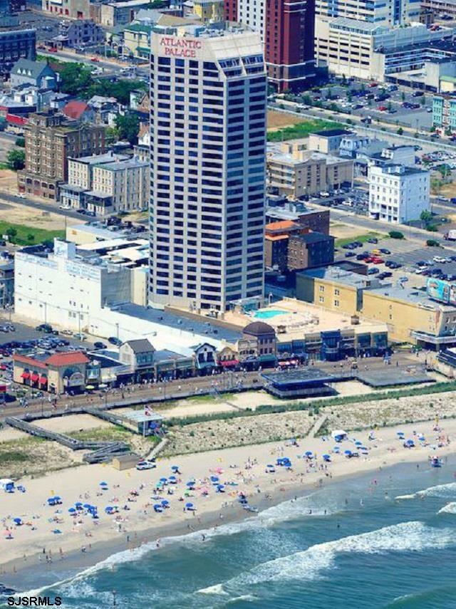 1515 Boardwalk Unit: 1809