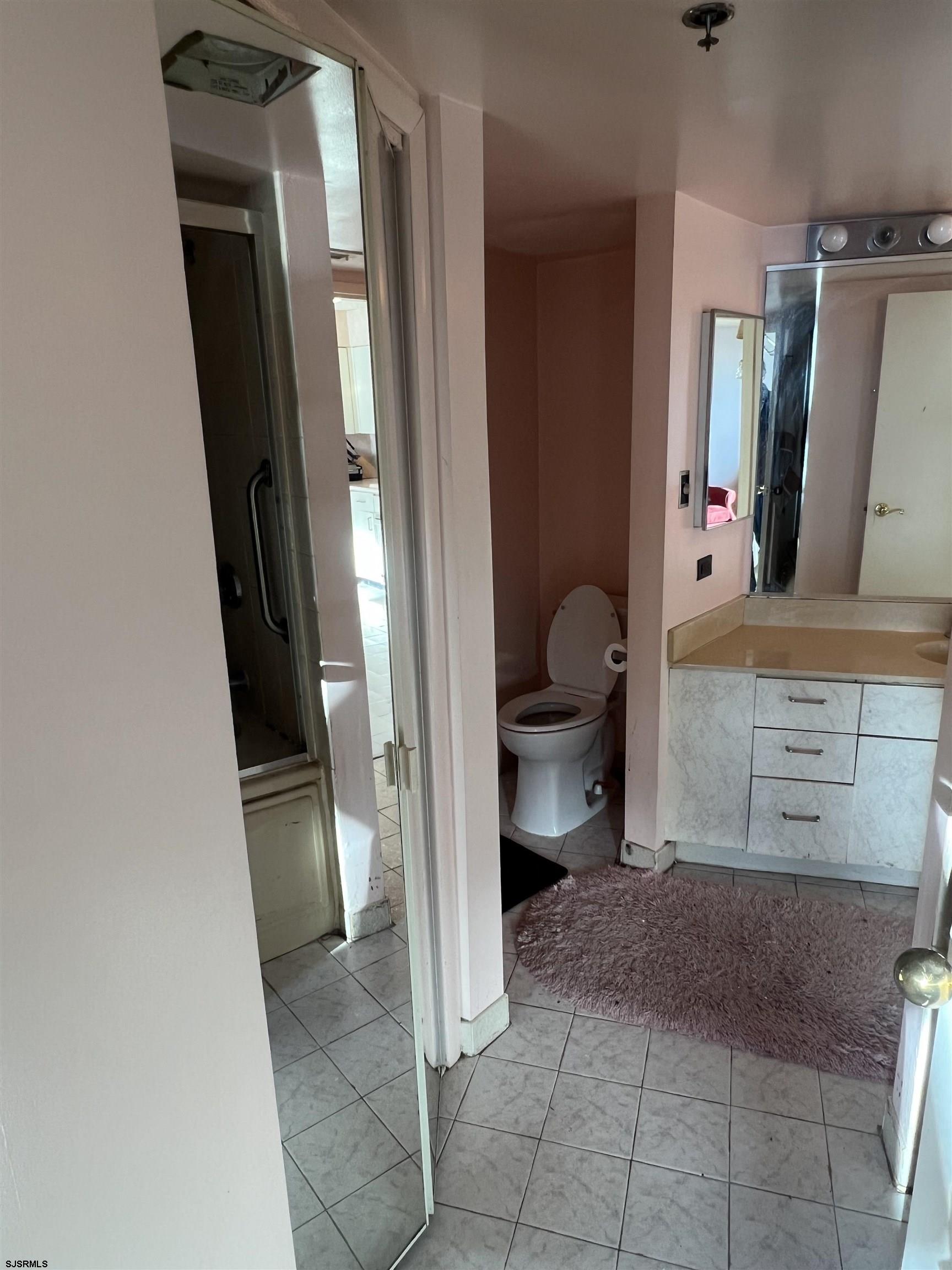 1515 Boardwalk Unit: 1809
