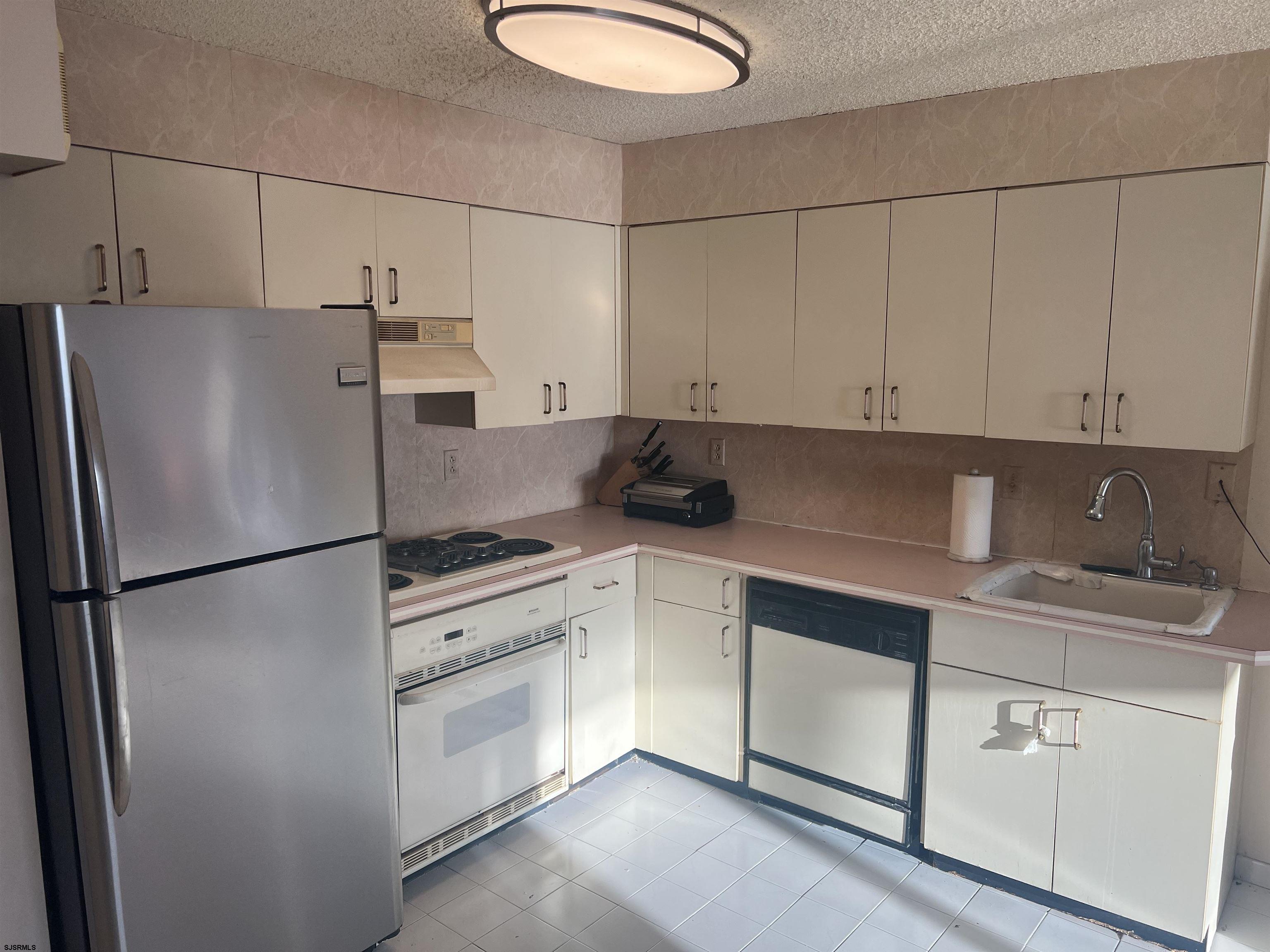 1515 Boardwalk Unit: 1809