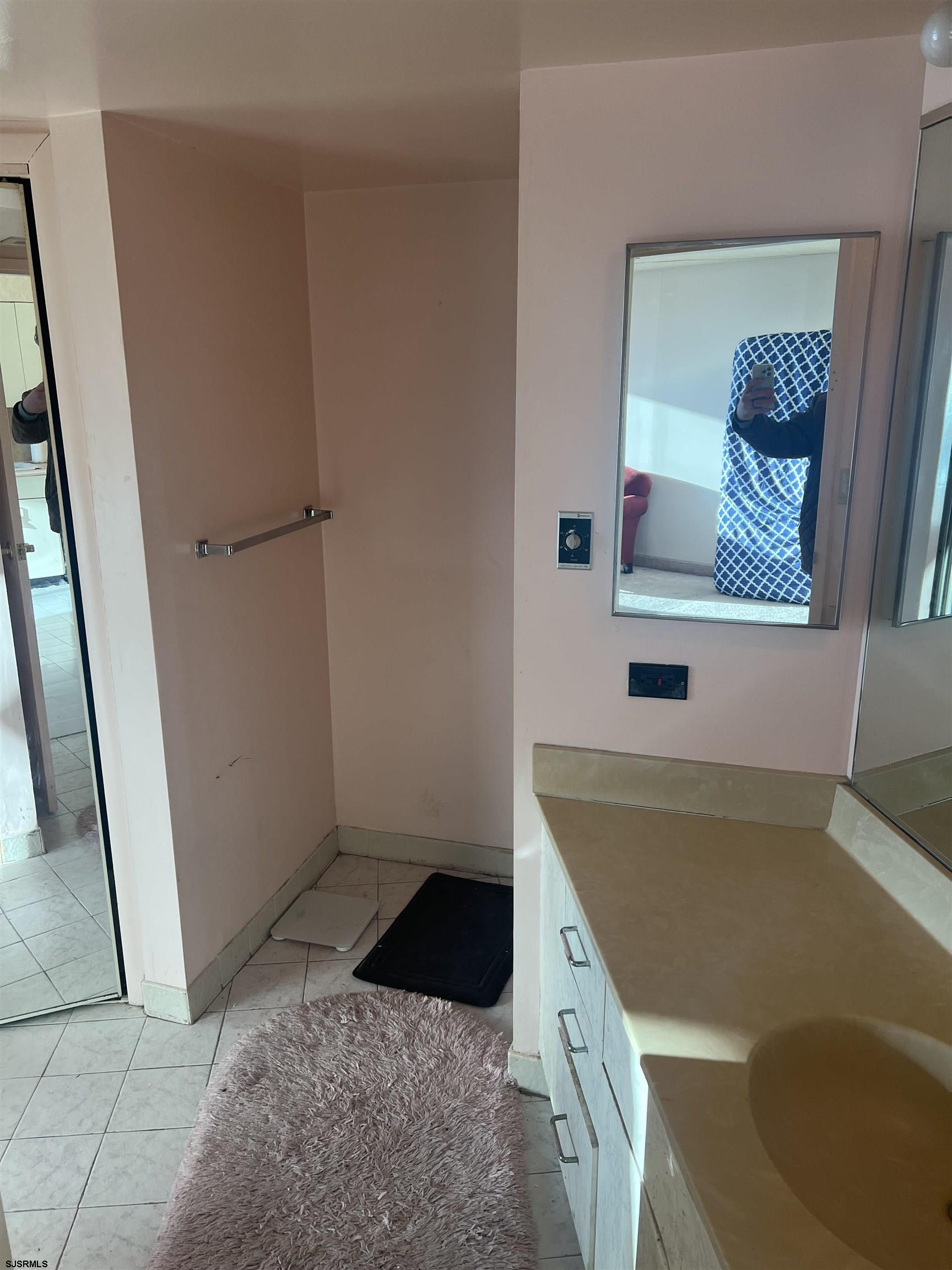 1515 Boardwalk Unit: 1809