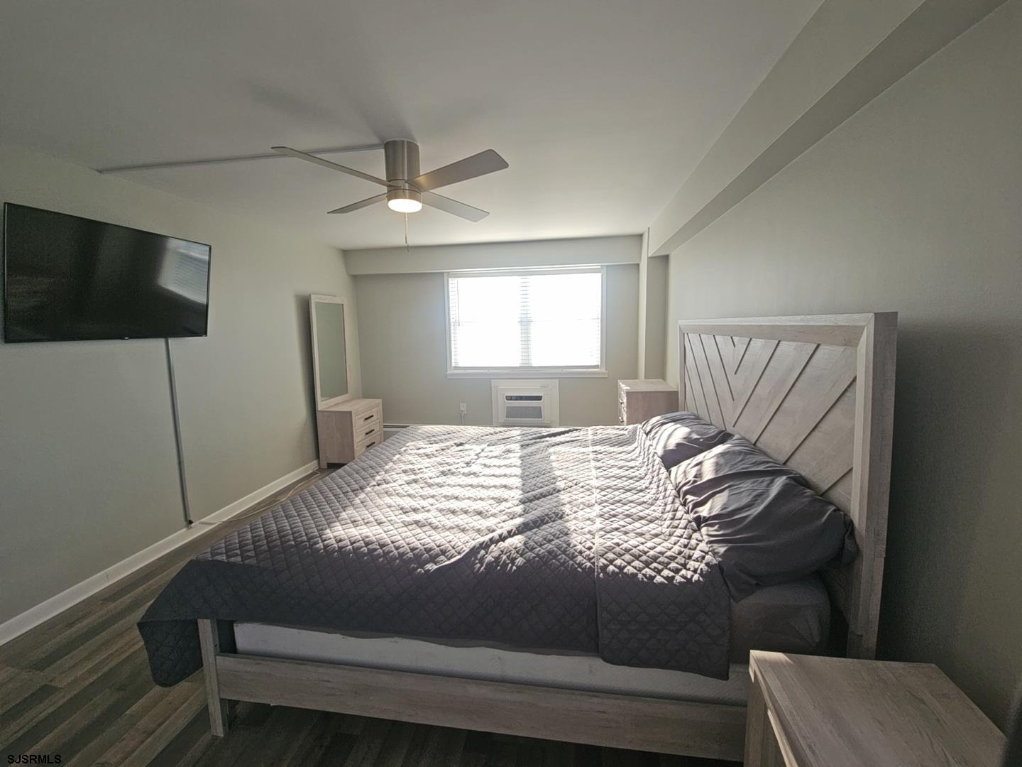 3817 Ventnor Ave Unit: 1208