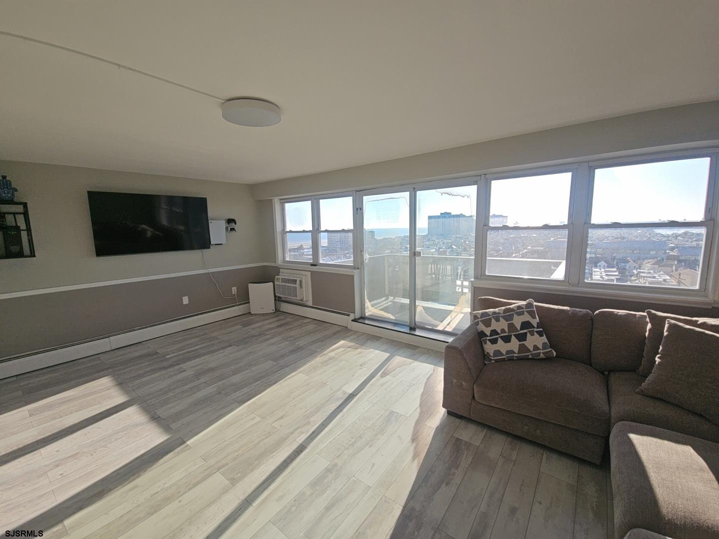 3817 Ventnor Ave Unit: 1208