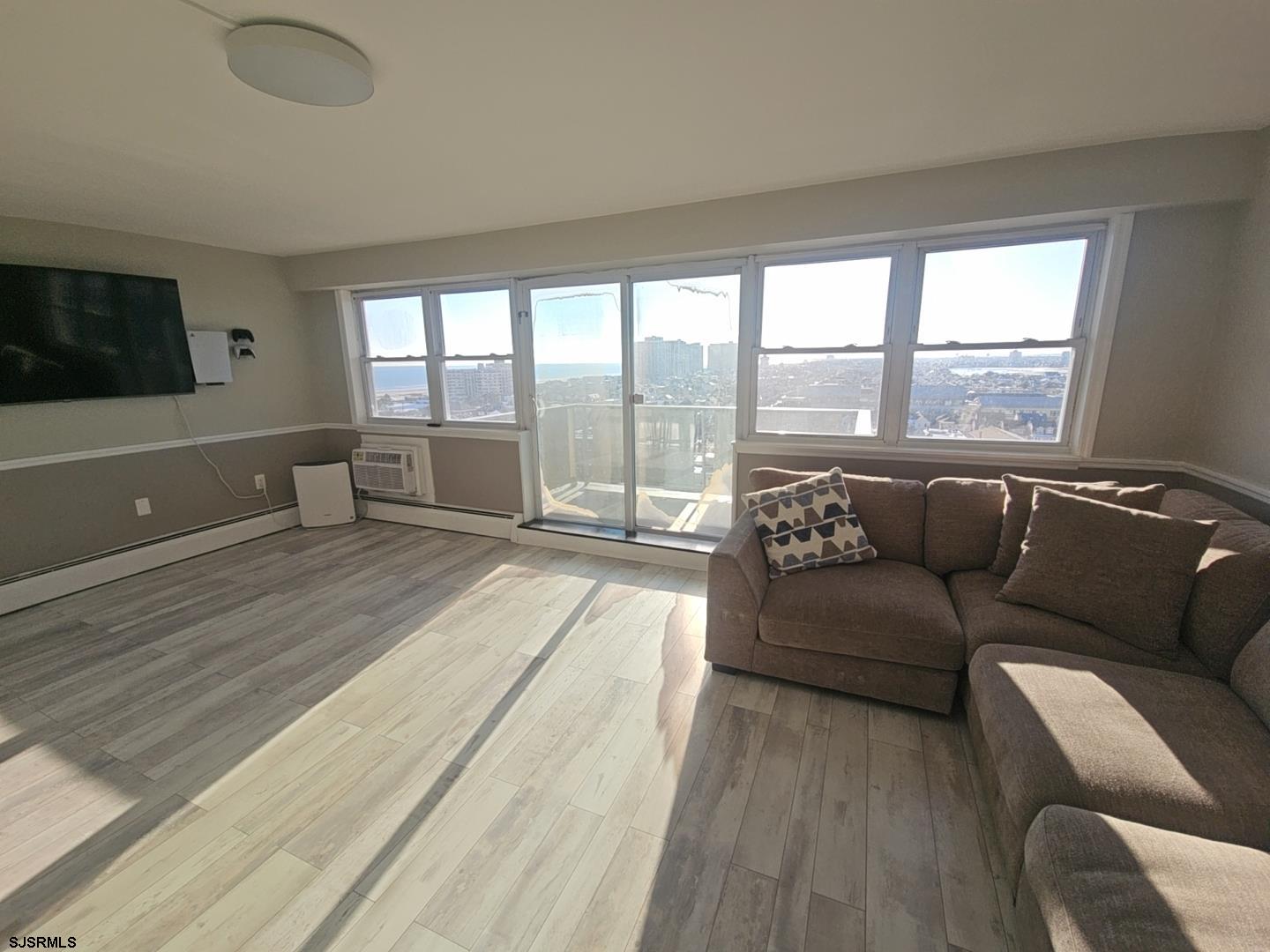 3817 Ventnor Ave Unit: 1208