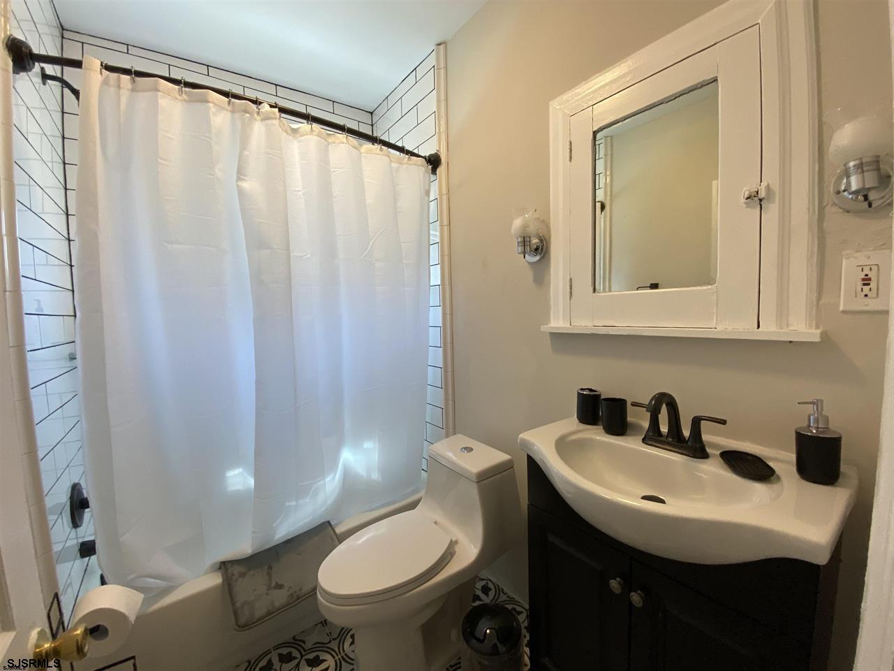 29 N Bartram Ave