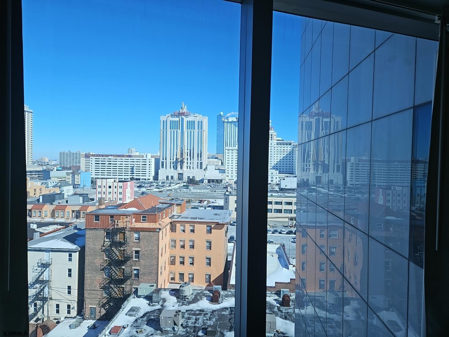 1515 Boardwalk Unit: 911