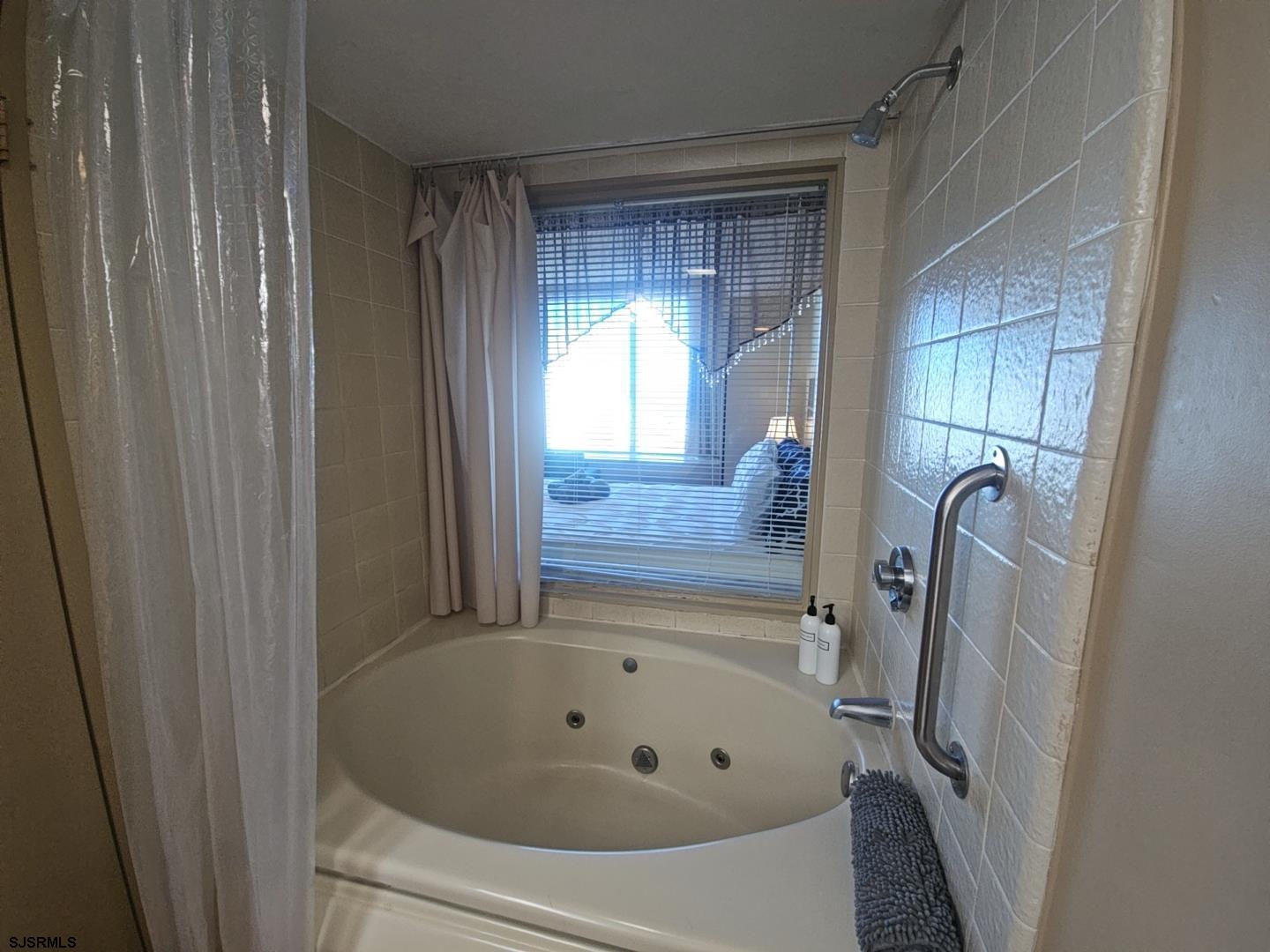 1515 Boardwalk Unit: 2102