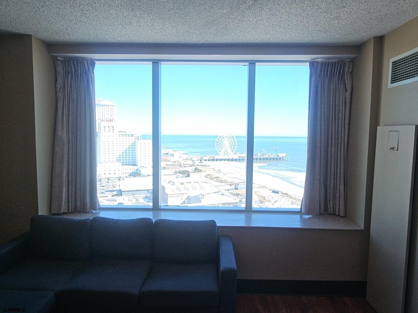 1515 Boardwalk Unit: 2102