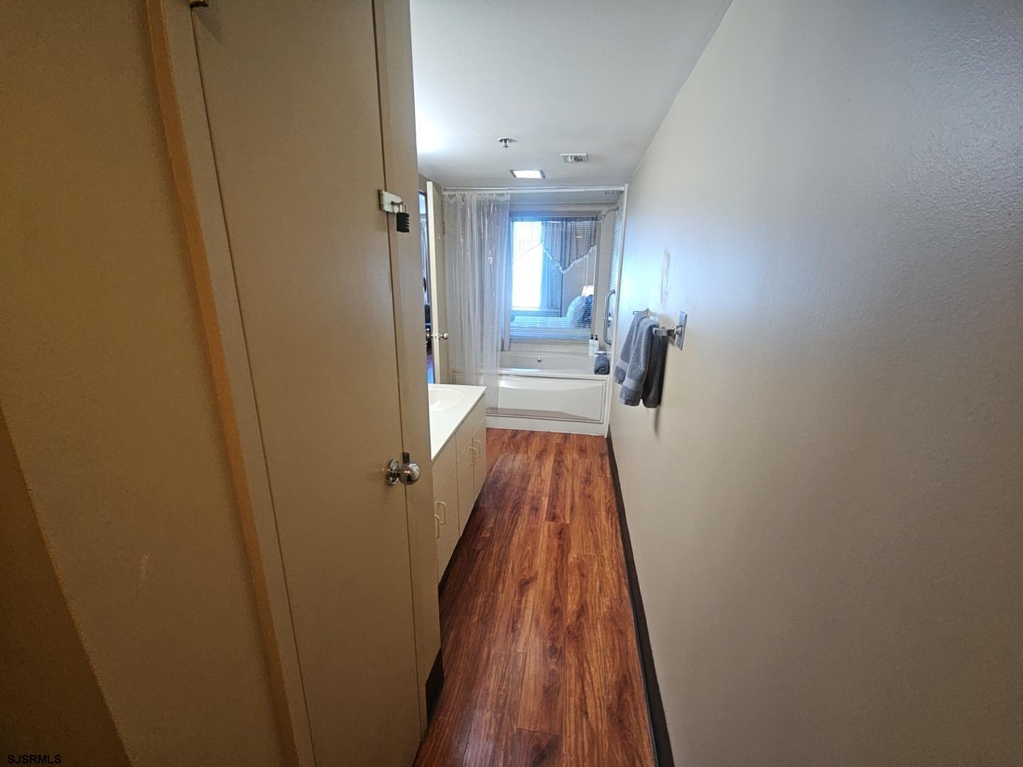 1515 Boardwalk Unit: 2102