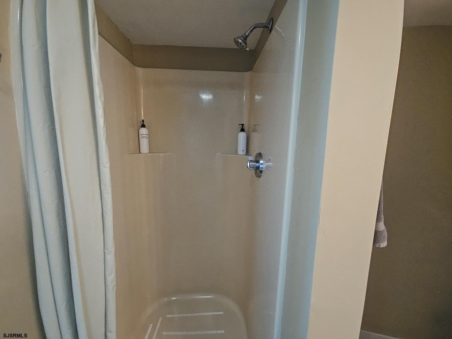 1515 Boardwalk Unit: 2709