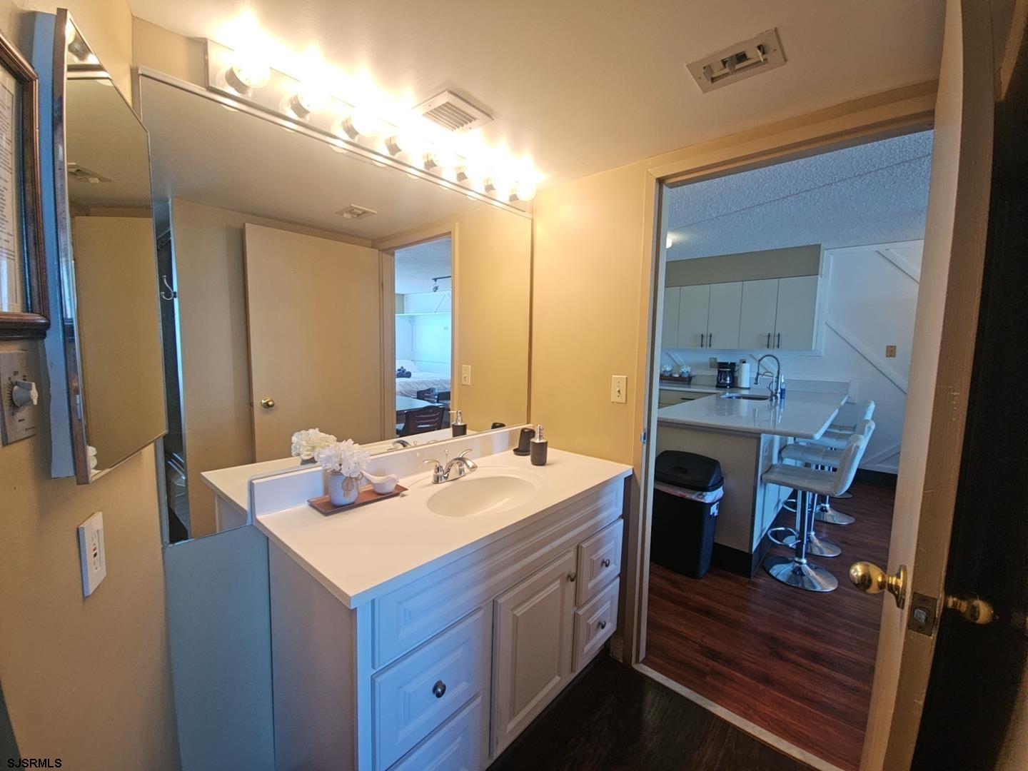 1515 Boardwalk Unit: 2709
