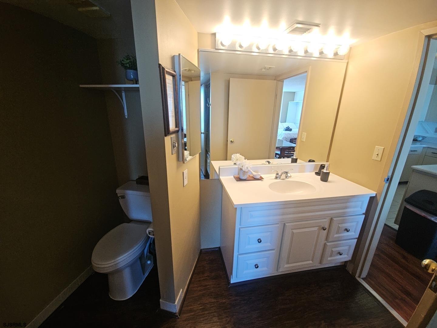 1515 Boardwalk Unit: 2709
