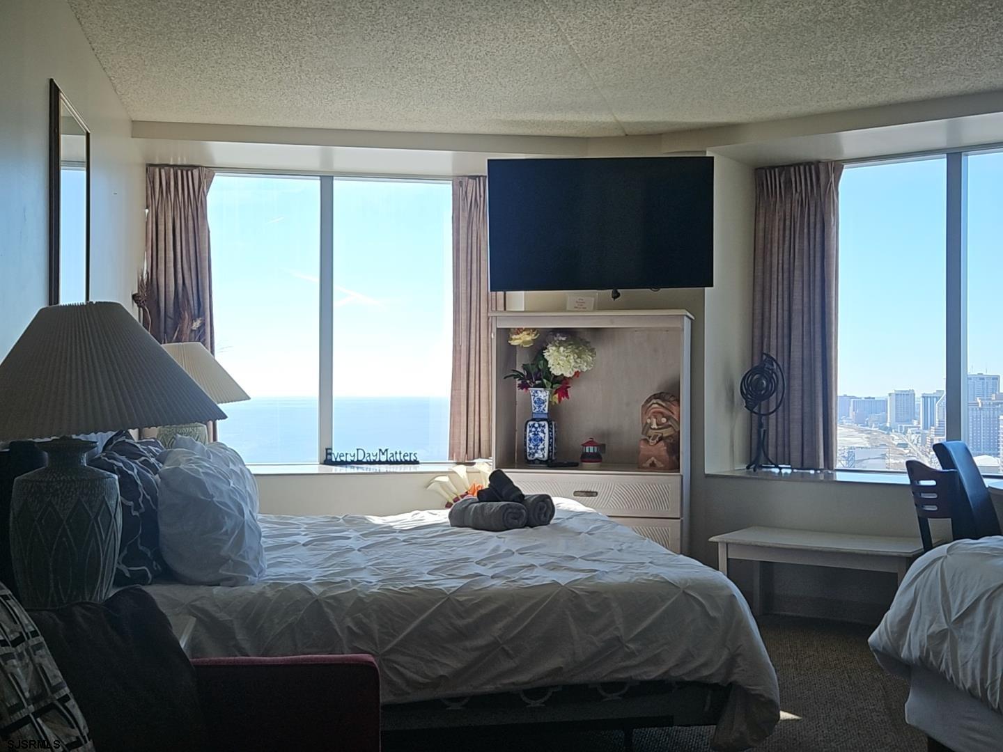 1515 Boardwalk Unit: 2910