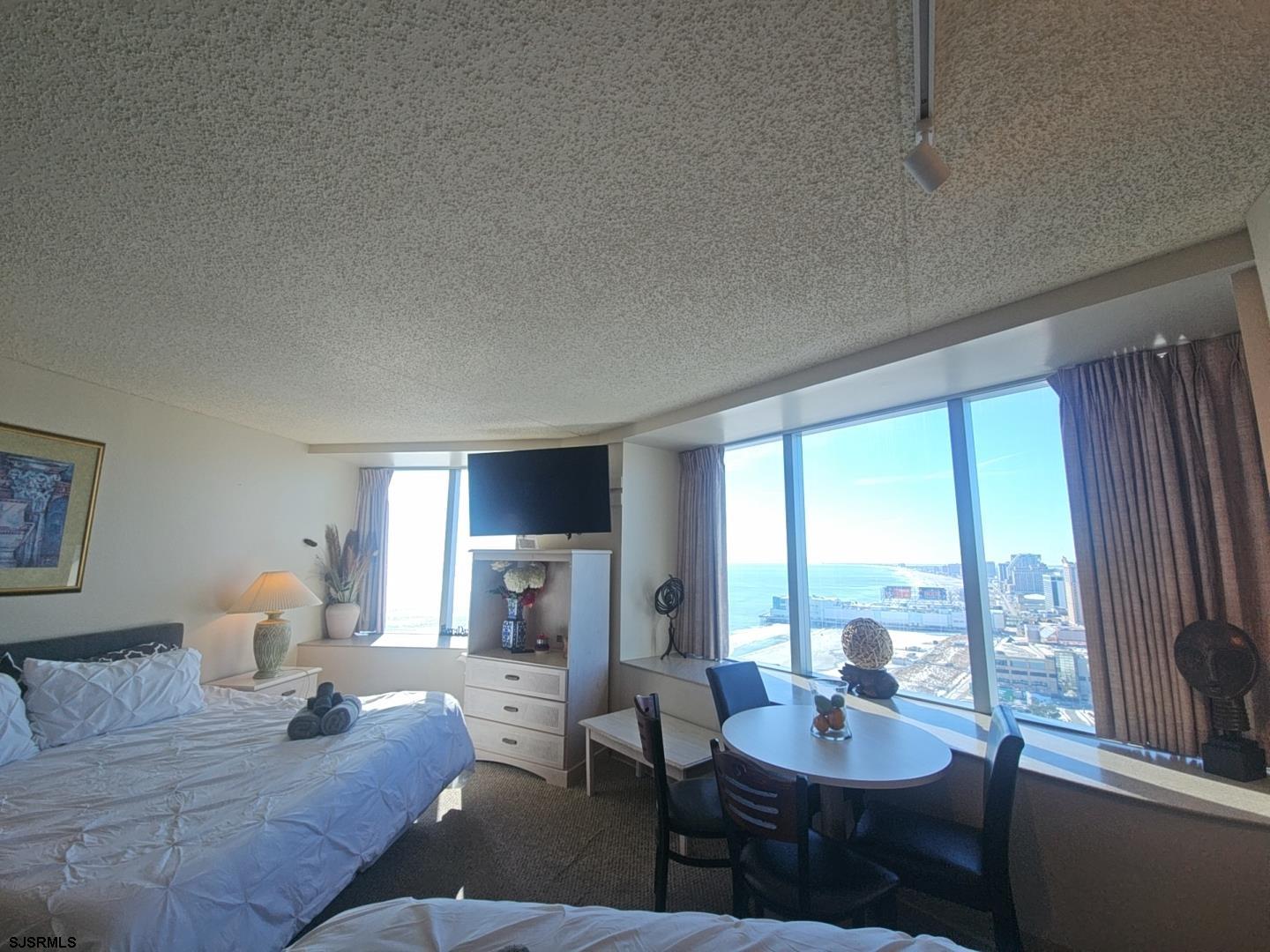 1515 Boardwalk Unit: 2910