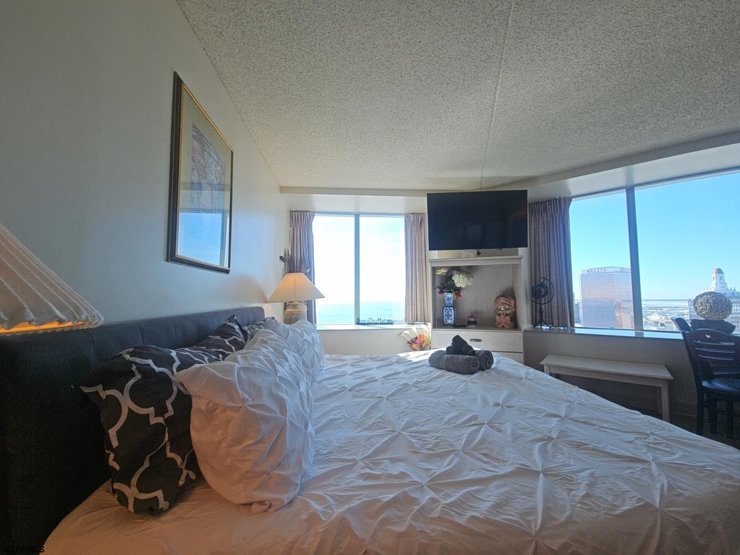 1515 Boardwalk Unit: 2910